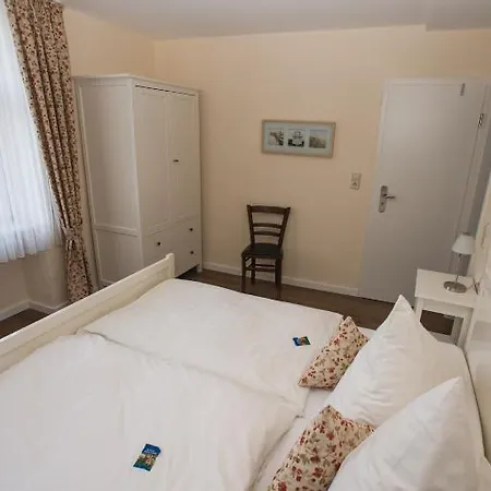 Moselland Im Enderttal Zum Onkel Willi Cochem