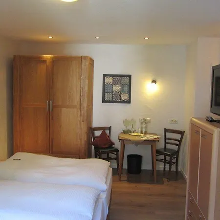 Hotel Moselland Im Enderttal Zum Onkel Willi