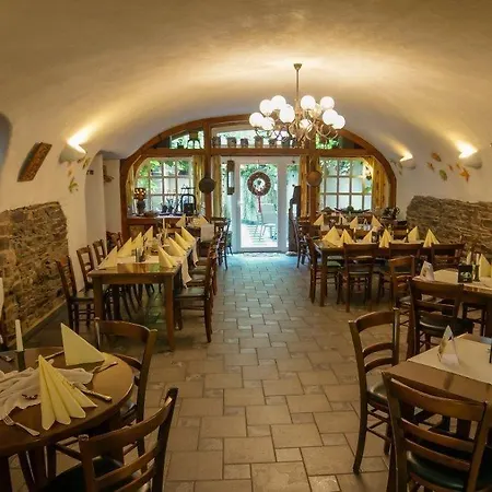Moselland Im Enderttal Zum Onkel Willi 3* كوتشيم