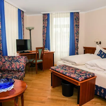 Moselland Im Enderttal Zum Onkel Willi Отель 3*