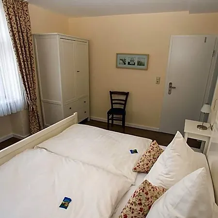 Hotel Moselland Im Enderttal Zum Onkel Willi