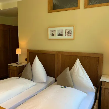 Hotel Moselland Im Enderttal Zum Onkel Willi Cochem