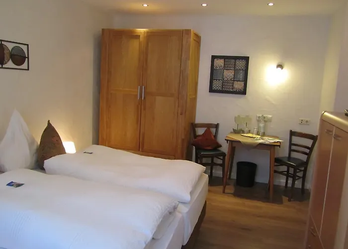 فندق Moselland Im Enderttal Zum Onkel Willi 3*